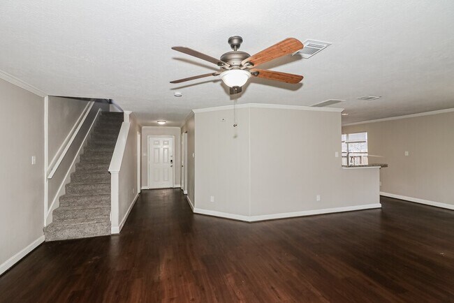 Building Photo - 6407 Crim Ct