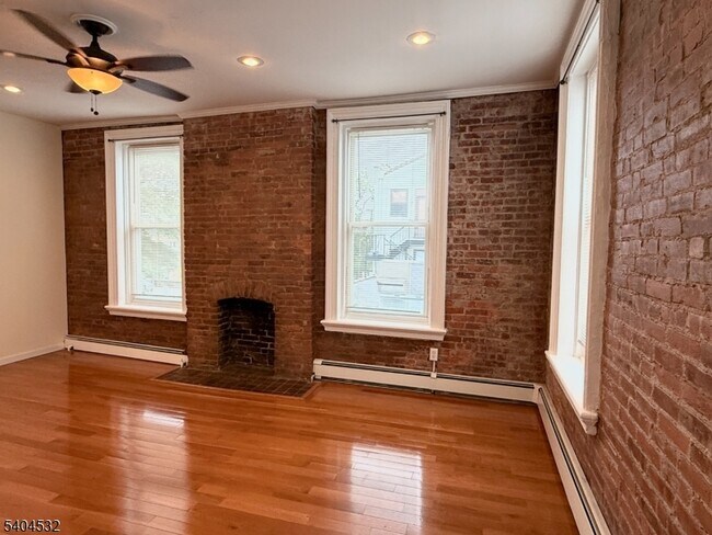 Building Photo - 10 Depot Square