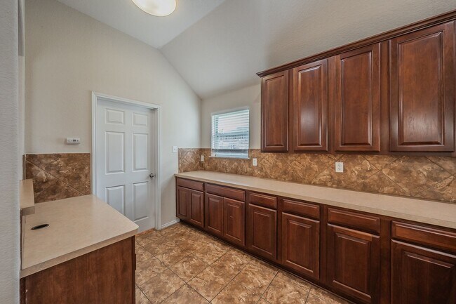 Building Photo - excellent single story home in Willow Park