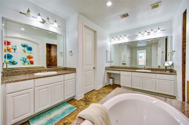 Building Photo - 10702 Claythorne Ct