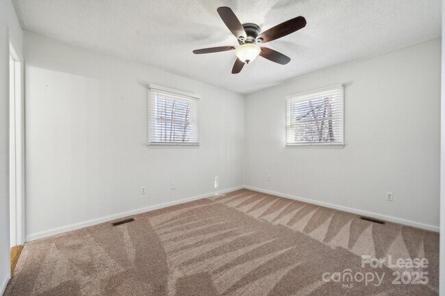 Building Photo - 259 Unionville - Indian Trail Rd W