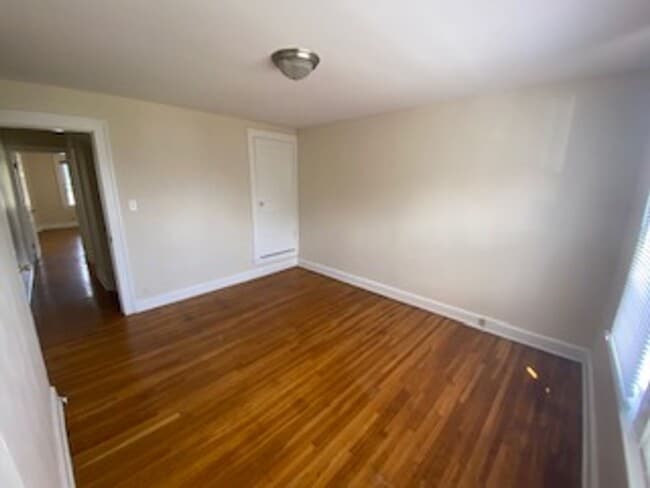 Building Photo - 2535 Deming Ave