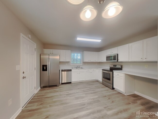 Building Photo - 130 Bethany Forrest Ln