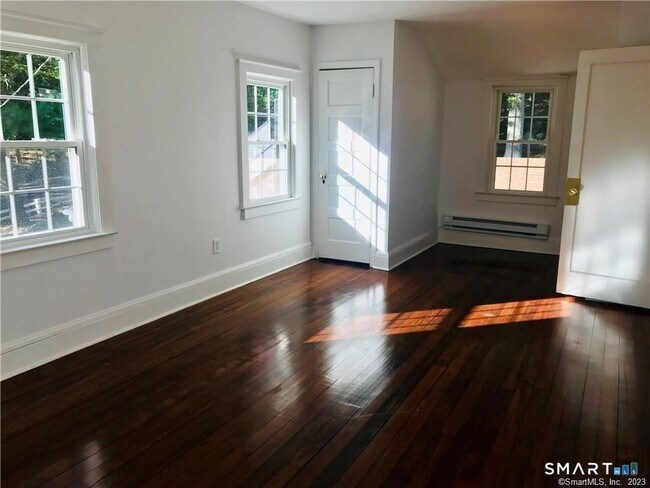 Building Photo - 40 Wilridge Rd