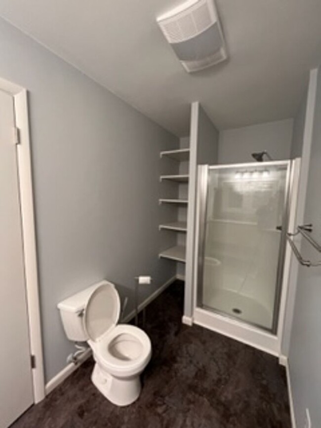 Building Photo - Single Family 2 bedroom 2 bath in LeClaire