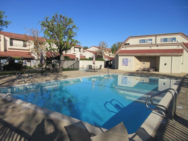 Building Photo - Duggan Property Management, Inc presents this 3BR +2.5 bath in Encino Village Townhomes