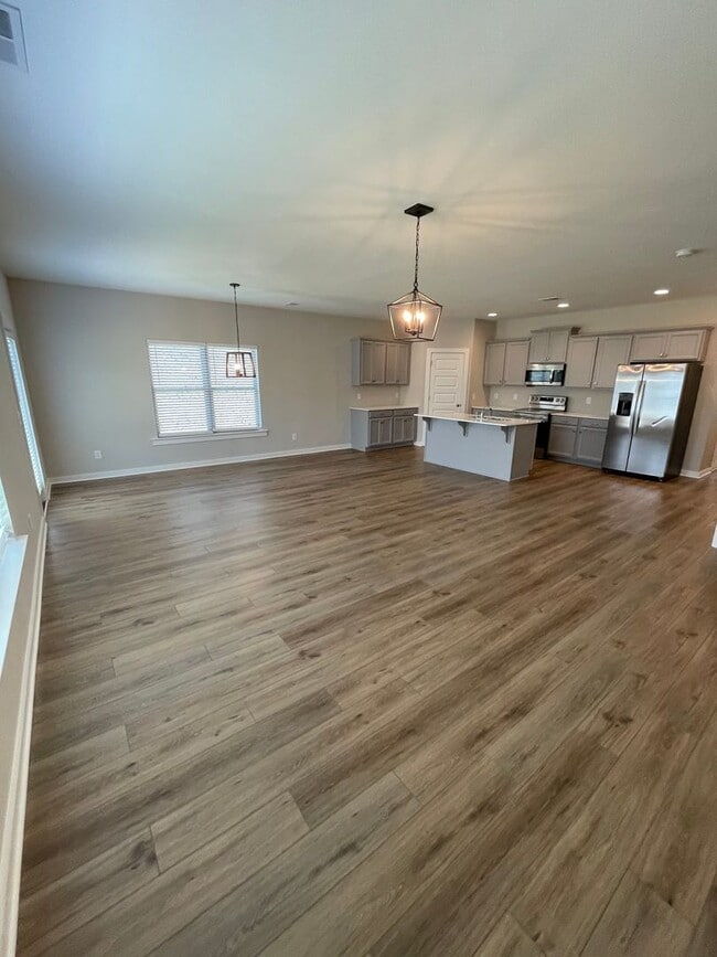 Building Photo - Home for Rent in Calera, AL!!! View with 48 Hours Notice!