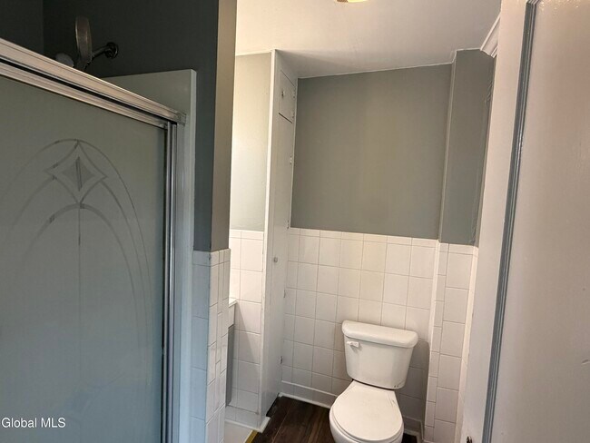 Building Photo - 102 Main Ave