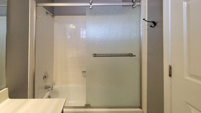 Building Photo - 8525 Del Rey Ave