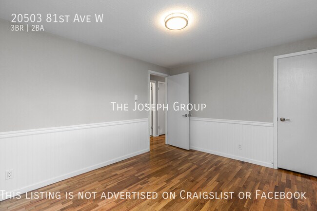 Building Photo - Open and bright 3 bed/1.75 bath in Edmonds!