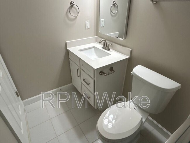 Building Photo - 1100 Kirkeenan Cir