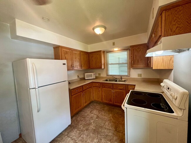 Building Photo - 1401-1403 Wisconsin St