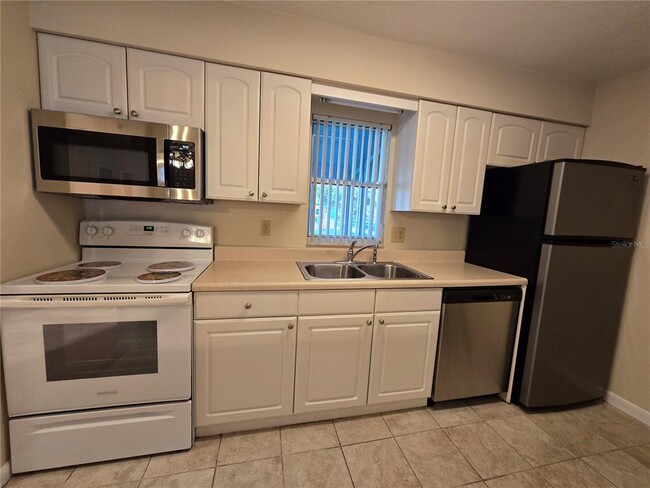 Building Photo - 413 Tennessee Ave