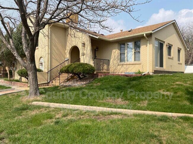 Primary Photo - 3307 Hynds Blvd