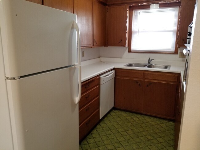 Building Photo - re1417