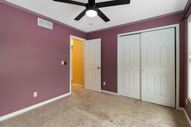 Building Photo - 5825 Crescent Ridge Dr