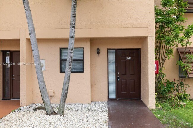 Building Photo - 6854 NW 173rd Dr
