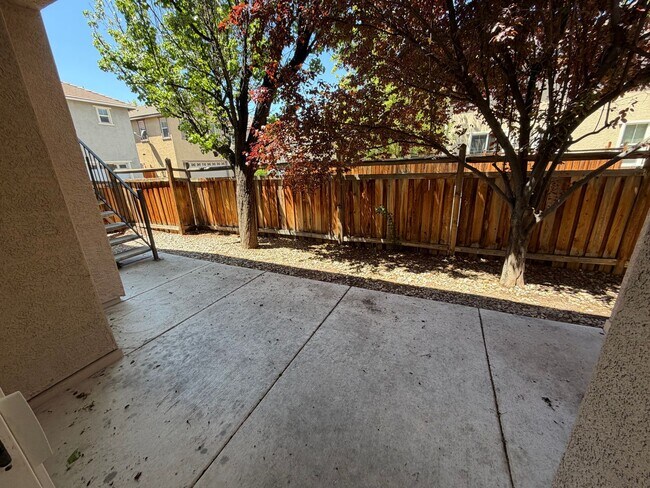 Building Photo - 6732 S Gaja