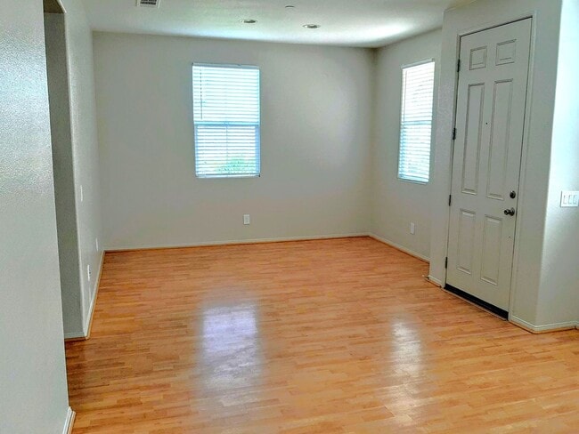 Building Photo - 6954 Castor St