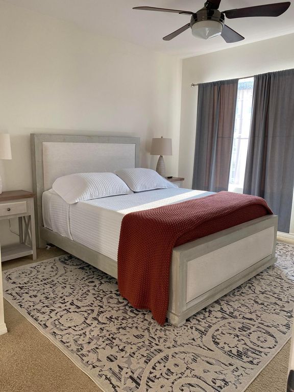 Building Photo - 6020 Seabluff Dr