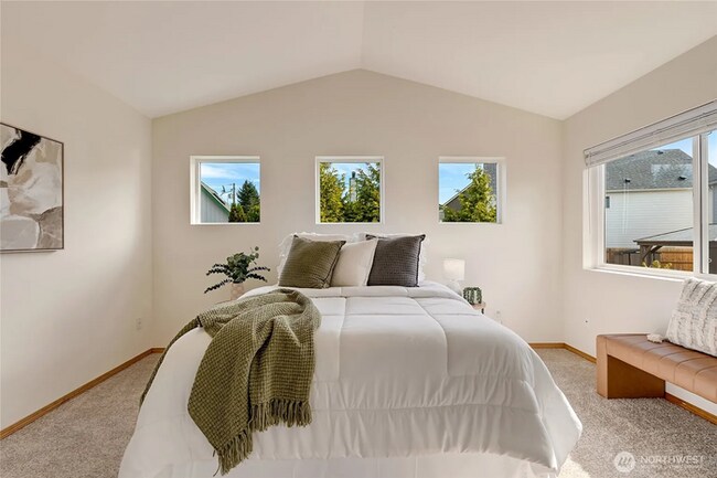 Building Photo - Beautifully Updated 3-Bedroom Townhome with Garage in Prime Lynnwood Location