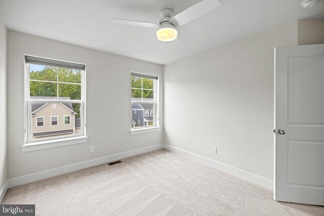 Building Photo - 1548 Meadowlark Glen Rd