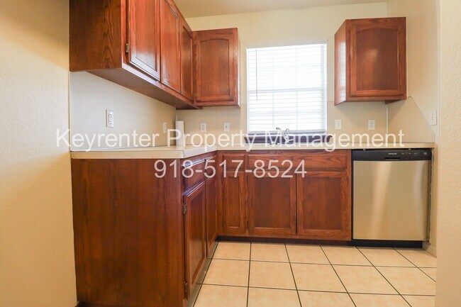 Building Photo - 2 Bed 1 Bath House in Claremore
