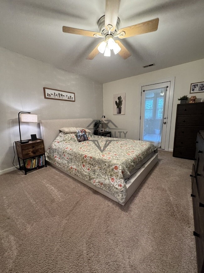 Building Photo - 21 Countryside Dr