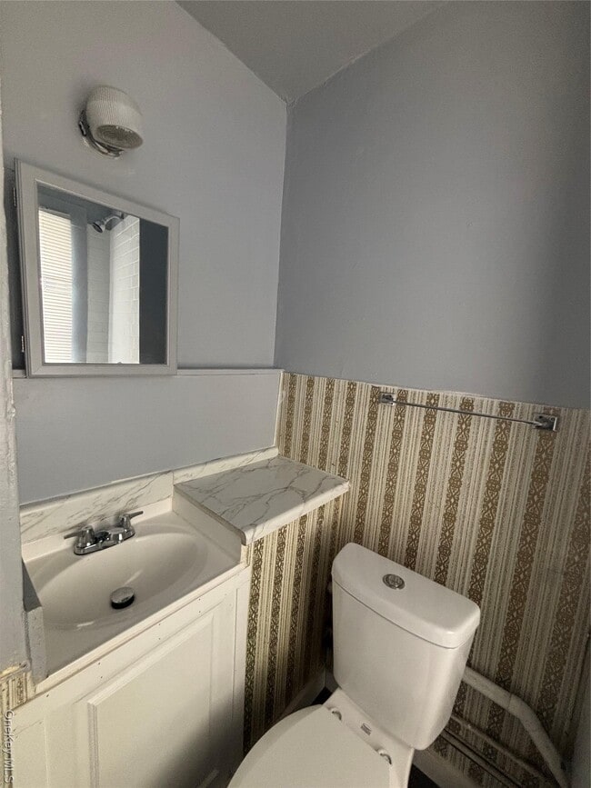 Building Photo - 57 Gage St