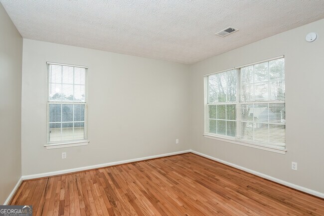 Building Photo - 1237 Ling Way