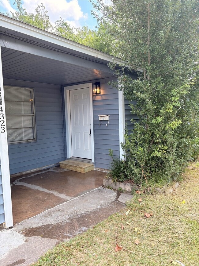 Building Photo - 4323 Groton Dr