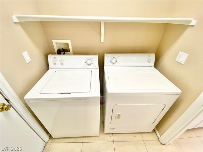 Building Photo - 313 Autumn Palace Ct