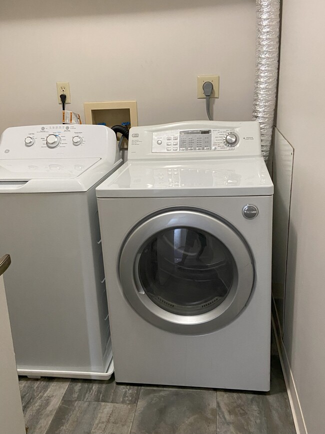 Laundry Room - 247 W Union St