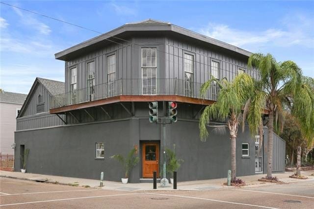 Building Photo - 1401 N Galvez St
