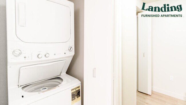 Building Photo - 159 E Midvillage Blvd