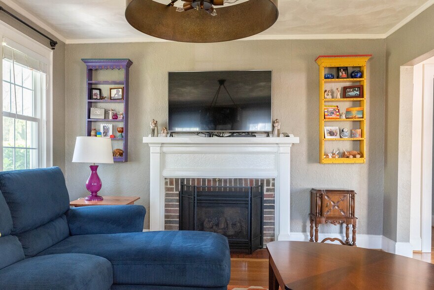 Living Room. - 417 E Government Ave
