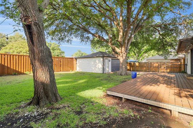 Building Photo - 623 Greenleaf Dr
