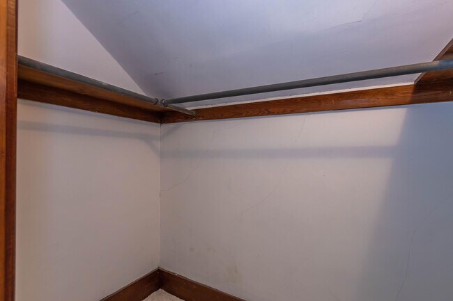 Building Photo - Charming Home - Close to Fort Riley