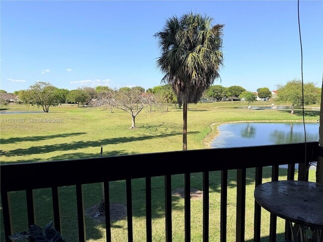 Building Photo - 281 W Park Dr