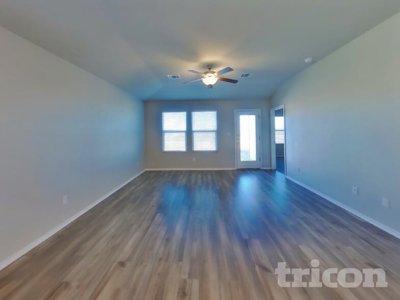 Building Photo - 5125 Sidesaddle Dr