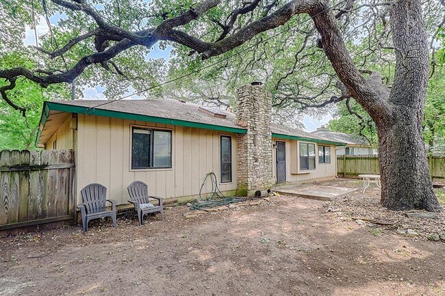Building Photo - 3510 Oak Creek Dr