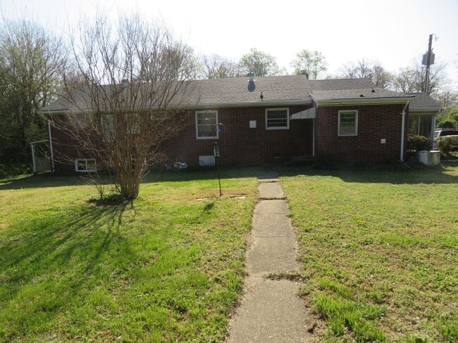 Building Photo - Meadowbrook Estates