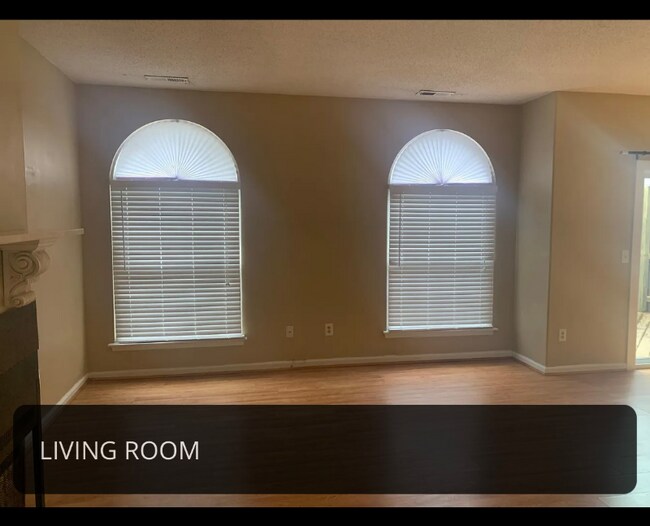 Building Photo - 4618 Flicka Ct