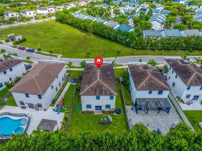 Building Photo - 268 NE 210th Way