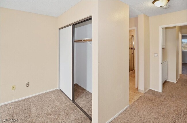 Building Photo - 7709 Kalmalii Ave