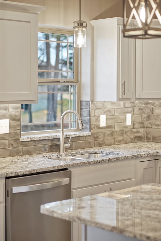 Kitchen - 8195 Regent Dr