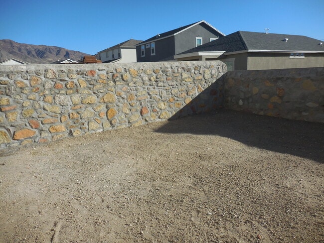 Building Photo - 7312 Glacier Dr