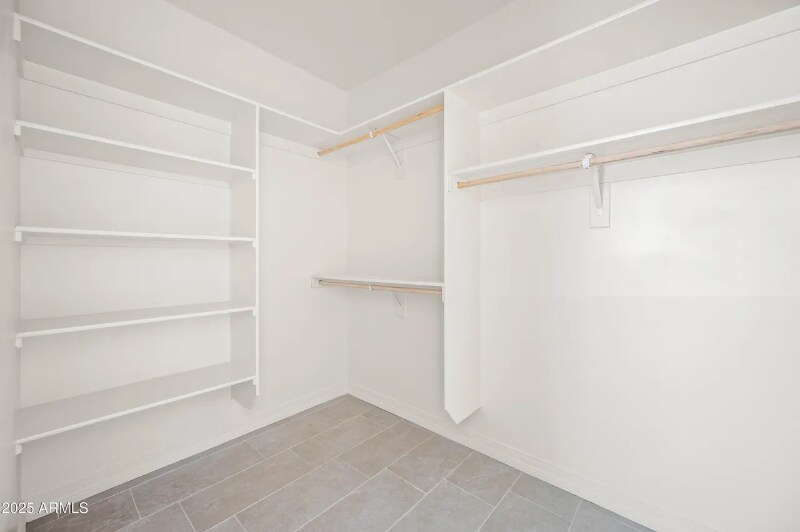 Building Photo - 38167 W San Juan Ave