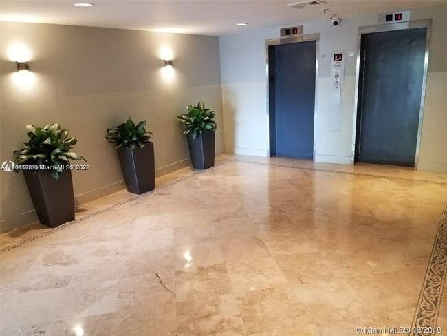 Building Photo - 1610 Lenox Ave