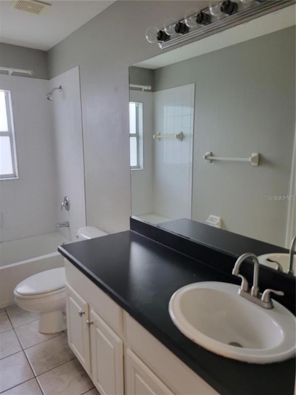 Building Photo - 7215 Colonial Lake Dr